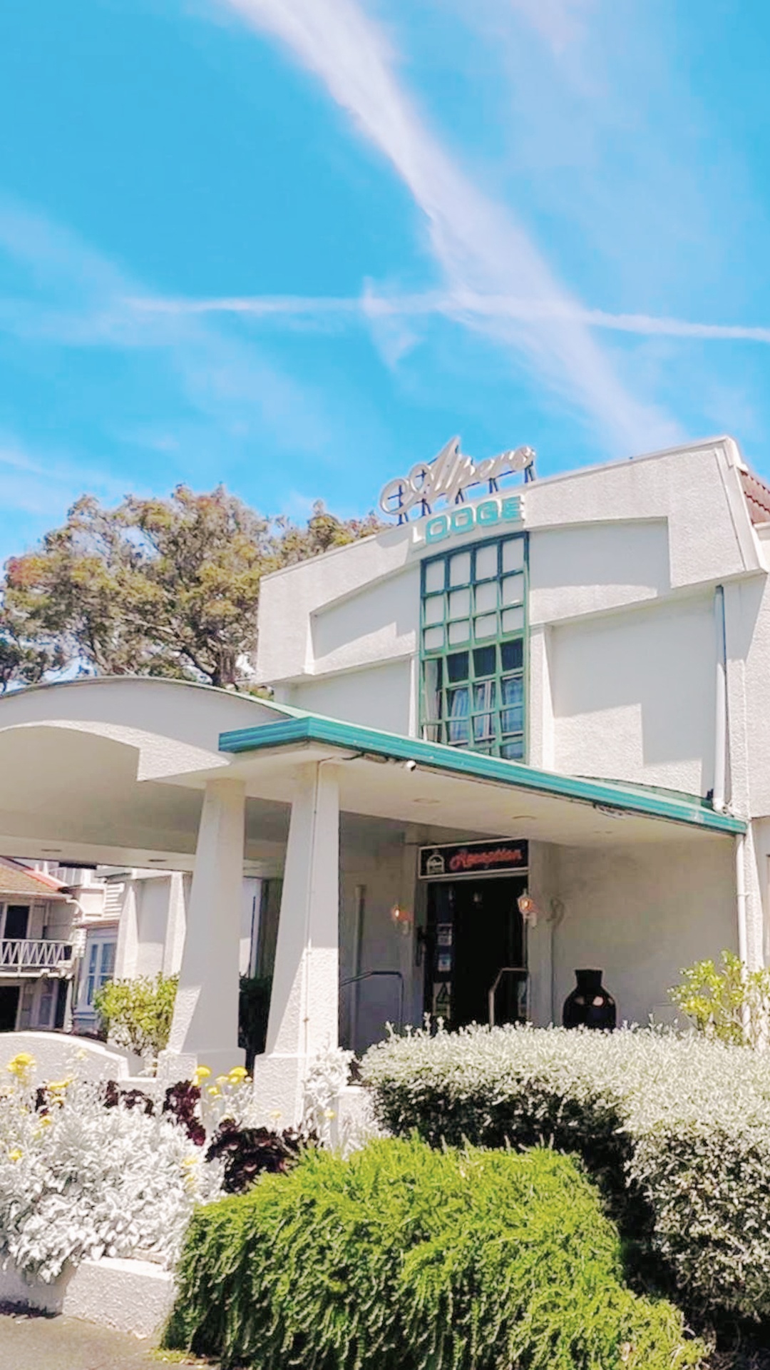 Alpers Cafe & Restaurant & Bar